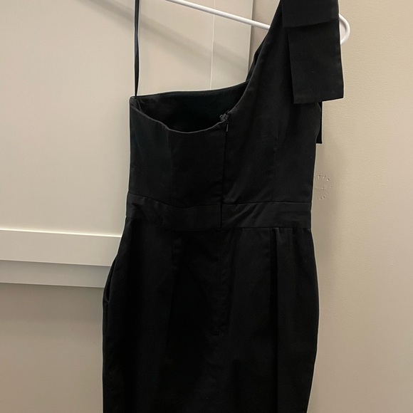 French connection black one shoulder cocktail dress pretty shoulder bow size 0 - Picture 5 of 11